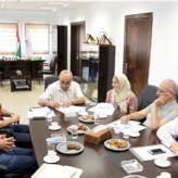 غرفة تجارة وصناعة محافظة بيت لحم ومؤسسة كير الدولية توقعان اتفاقية تعاون مشترك