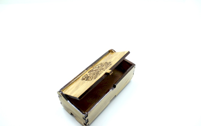 علبة خشب زيتون