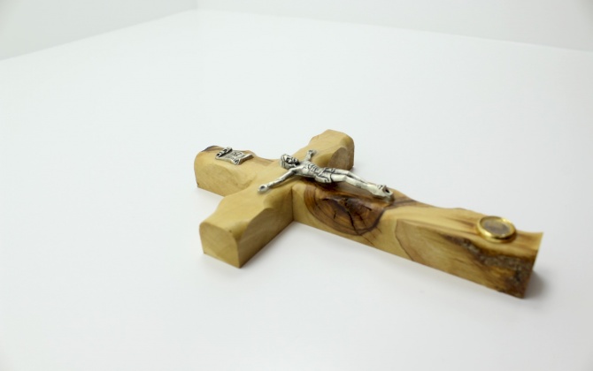 صليب لاتيني 12