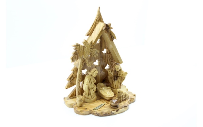 مغارة شجرة وسط