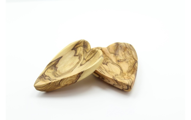 طقم صحون على شكل قلب