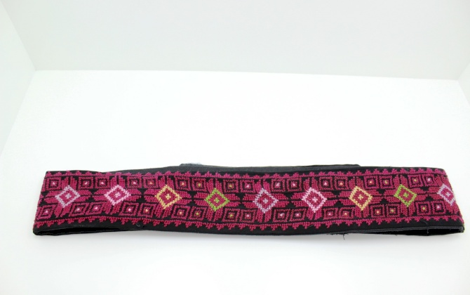 Embroidered waist belt