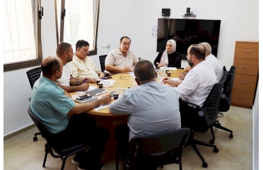 تحت شعار "منتج فلسطيني مقاوم.. من أرض مهددة بالمصادرة" انطلاق تحضيرات الأيام التسويقية للعنب والمنتجات النسوية الثامنة في بلدة الخضر