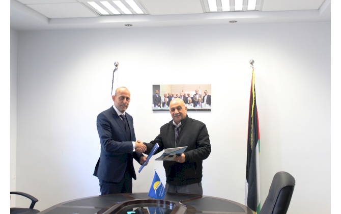Bethlehem Chamber of Commerce and Industry and Al-Mashreq Insurance Company sign a general insurance agreement