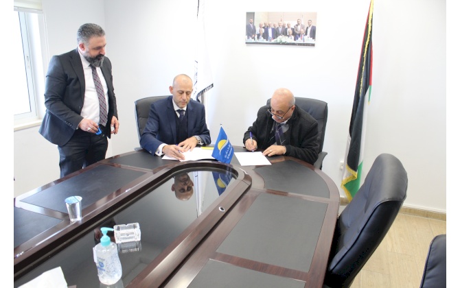 Bethlehem Chamber of Commerce and Industry and Al-Mashreq Insurance Company sign a general insurance agreement