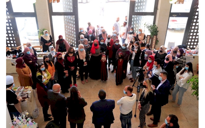 غرفة تجارة و صناعة محافظة بيت لحم و مؤسسة ابتكار تختتمان فعاليات معرض رياديات بيت لحم