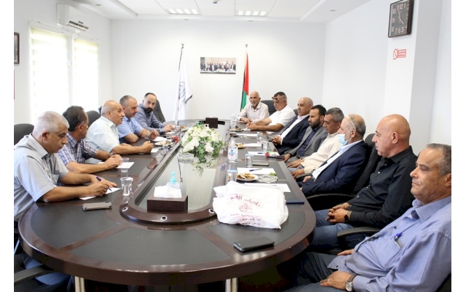 A group of Businessmen from Bethlehem Eastern urbans visit Bethlehem chamber of commerce to honor its work in serving the local community
