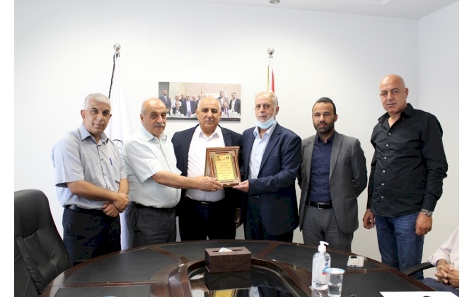 A group of Businessmen from Bethlehem Eastern urbans visit Bethlehem chamber of commerce to honor its work in serving the local community