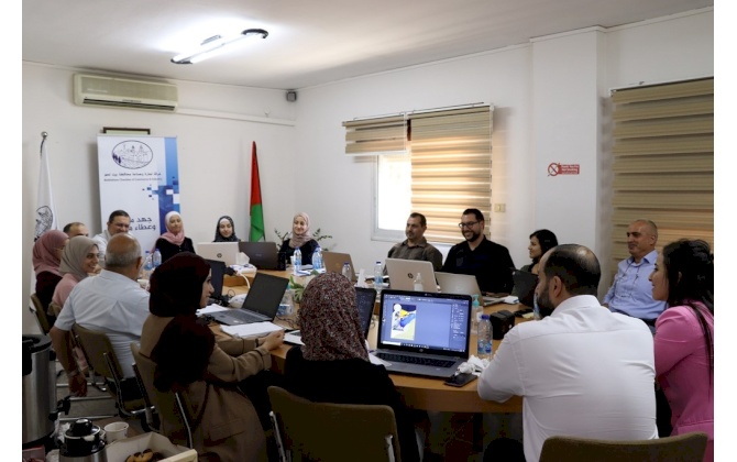 A graphic design and photoshop training was carried out for the coordinators of vocational and technical training units in the Palestinian Chambers of Commerce, Industry and Agriculture, with the support of Cologne Chamber of Crafts project at the headqua