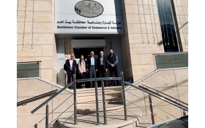 غرفة تجارة وصناعة محافظة بيت لحم تستقبل ممثلي مشروع غرفة كولون الحرفية.