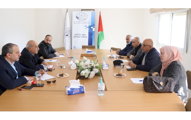 Bethlehem Chamber of Commerce and Industry and the Friends Committee of Beit Jala Governmental Hospital discuss ways of joint cooperation
