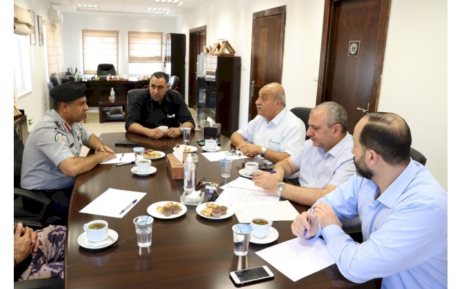 Bethlehem Chamber of Commerce and Industry discusses ways of joint cooperation with the Civil Defense