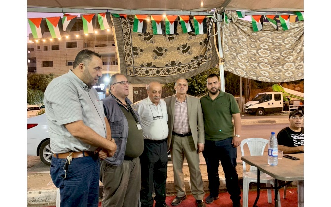 22 tons of grapes, sales of the fourth market for grapes and women's products in the town of Al-Khader