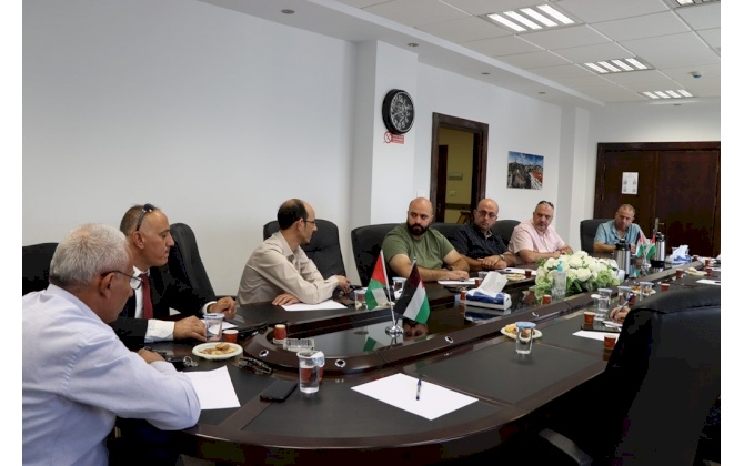 Bethlehem Chamber of Commerce & Industry organize a meeting between The Palestinian Textile Industries Federation and  the value-added tax department at Bethlehem Chamber premises to discuss the most important problems facing the textile sector and the un