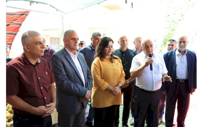 افتتاح سوق العنب والمنتجات النسوية الخامس في مدينة الخضر