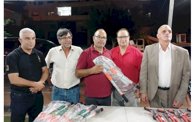 عشرة طن من العنب مبيعات سوق العنب والمُنتجات النسوية الخامس في بلدة الخضر