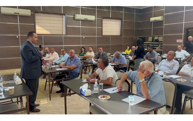 غرفة تجارة وصناعة محافظة بيت لحم تعقد لقاءً حول التنظيم القانوني لعقود العمل ومسؤوليات أصحاب الشركات تجاه العمال 