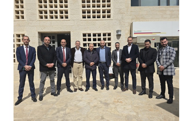 Bethlehem Chamber of Commerce and Industry ( BCCI), In cooperation with Bethlehem Industrial Zone Company, organized a meeting with the Hyundai agents and Ijarah Islamic