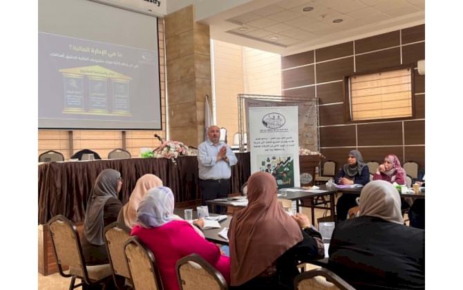 غرفة تجارة وصناعة مُحافظة بيت لحم تختتم برامج تدريبية متقدمة لتمكين النساء صاحبات المنشآت الصغيرة والمتوسطة  في مواجهة التحديات