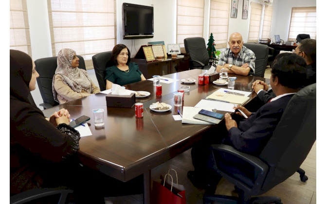 رئيس غرفة تجارة وصناعة محافظة بيت لحم والسفير السريلانكي يناقشان سُبل التعاون في مجالات التدريب والمعارض التجارية