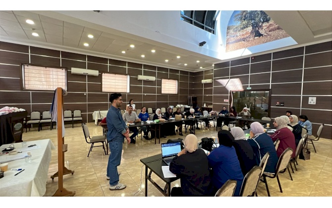 ضمن برنامج الاستثمار من أجل تعزيز القدرة على الصمود (IPR) غرفة تجارة وصناعة مُحافظة بيت لحم تُنهي تدريب 22 مشروعًا وتنتقل لمرحلة تقديم المنح والمعدات