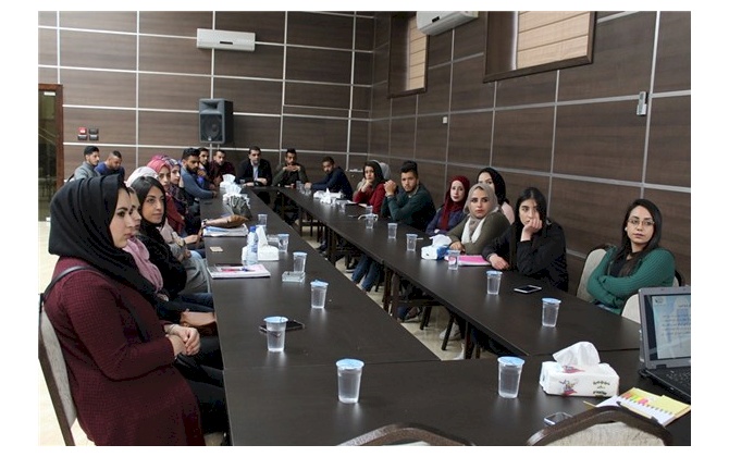 غرفة تجارة وصناعة محافظة بيت لحم تستقبل مجموعة من طلاب جامعة فلسطين الأهلية
