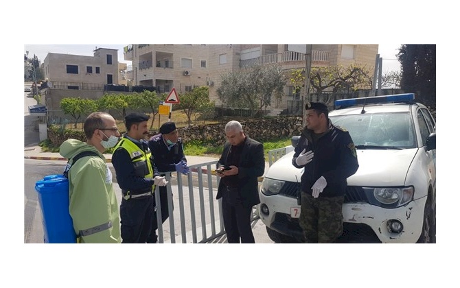 غرفة تجارة و صناعة محافظة بيت لحم تقوم بتعقيم الشاحنات في المحافظة