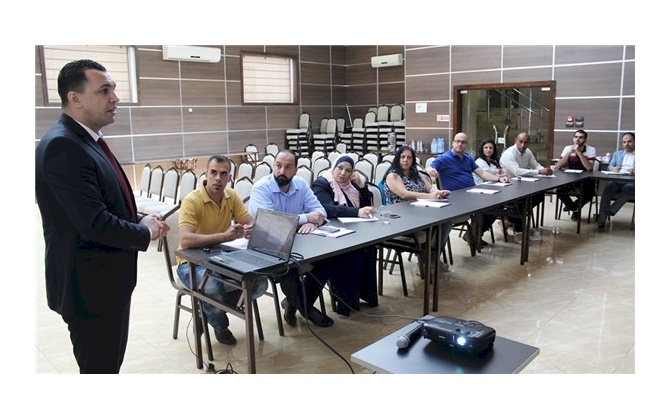 غرفة تجارة و صناعة محافظة بيت لحم تختتم دورة تدريبية حول مهارات الاتيكيت و البروتوكول