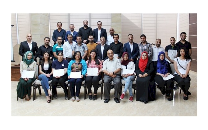 غرفة تجارة و صناعة محافظة بيت لحم تختتم دورة تدريبية حول مهارات الاتيكيت و البروتوكول
