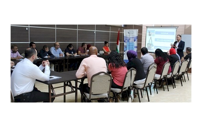 غرفة تجارة و صناعة محافظة بيت لحم تختتم دورة تدريبية حول مهارات الاتيكيت و البروتوكول