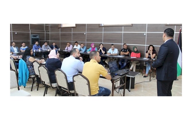 غرفة تجارة و صناعة محافظة بيت لحم تختتم دورة تدريبية حول مهارات الاتيكيت و البروتوكول