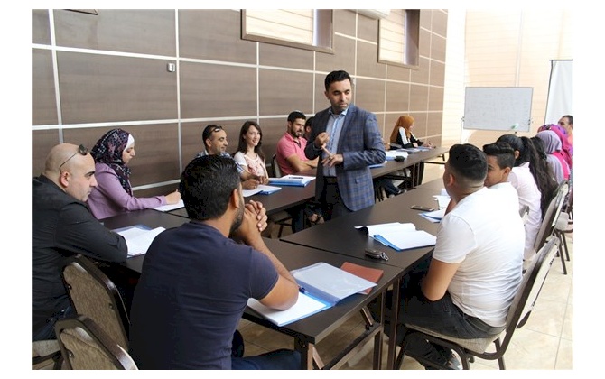بدء دورة اللغة العبرية "المستوى الأول" في غرفة تجارة و صناعة محافظة بيت لحم